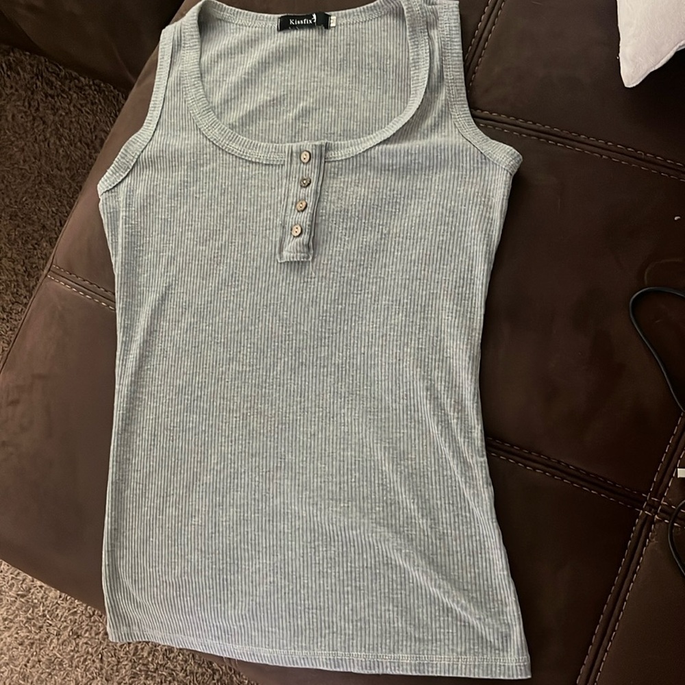 Kissfix size medium tank top